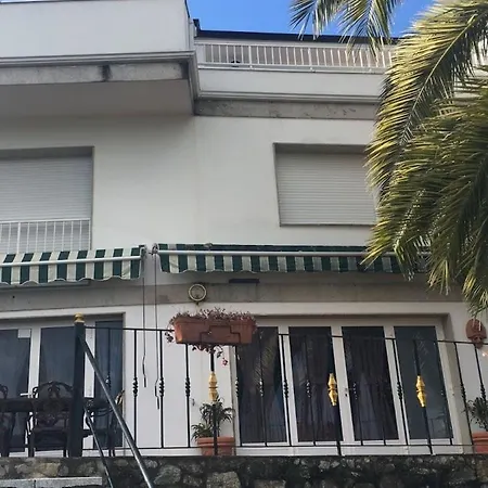 106649 House In Combarro * Pontevedra